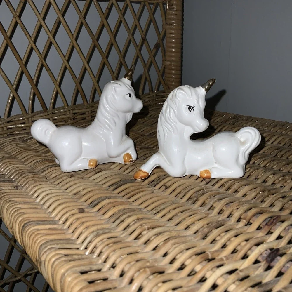 Vintage‎ Unicorns, White Gold Salt Pepper Shakers Ceramic W/ Stoppers Decor